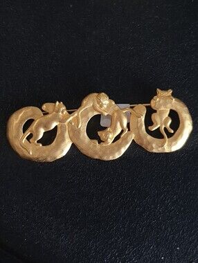 Brooch, 4 Cats, signed J.J. Goldtone, a cat lover's favorite to spark joy.